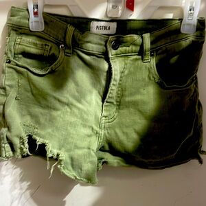 Short shorts pistola